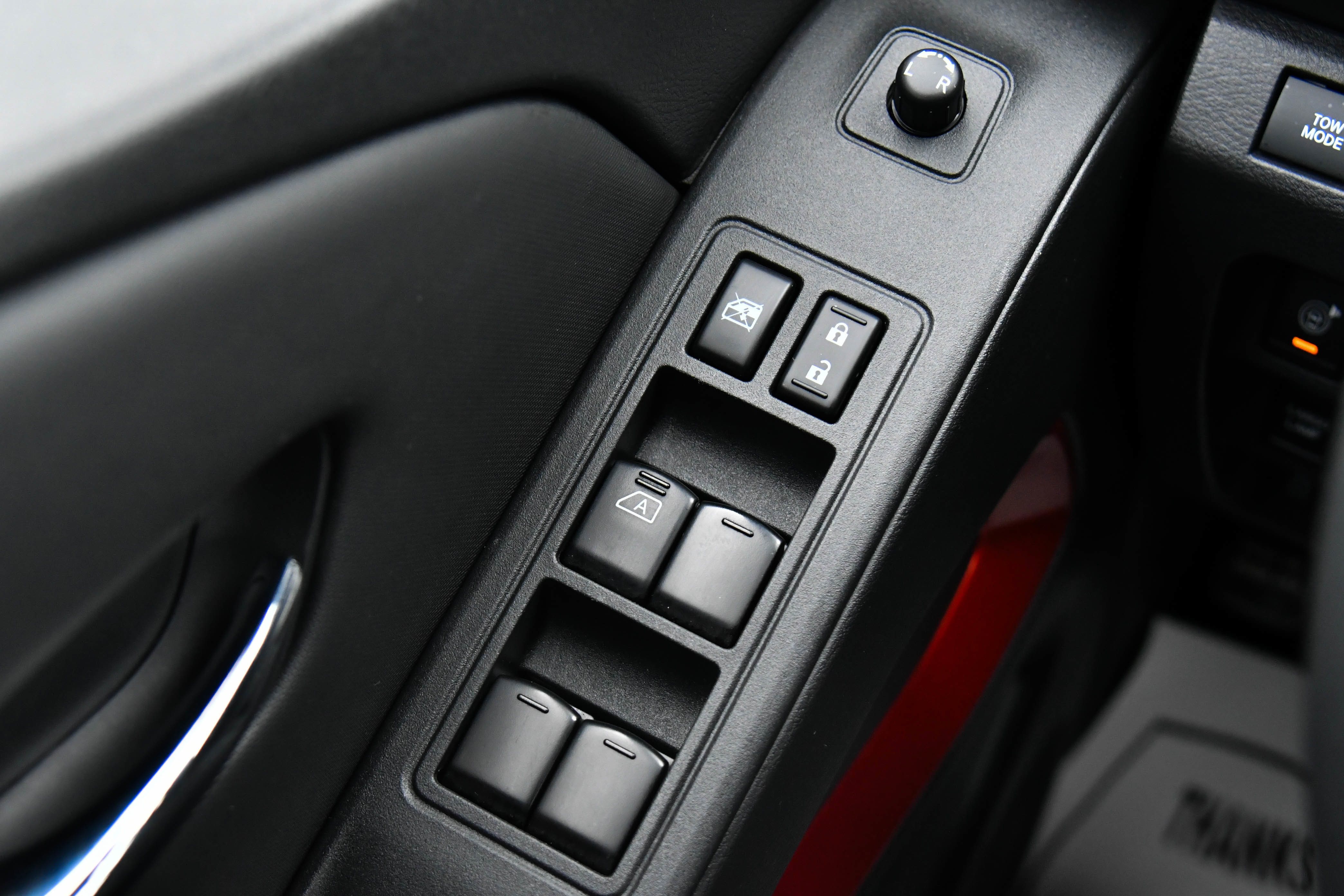 Used 2023 Nissan Frontier Pro-X w/ Pro Convenience Package image 38