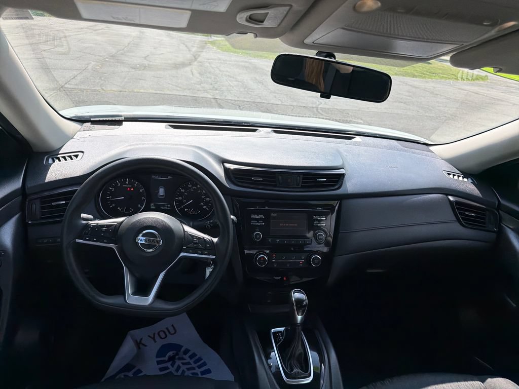 Used 2017 Nissan Rogue S AWD/4WD image 25