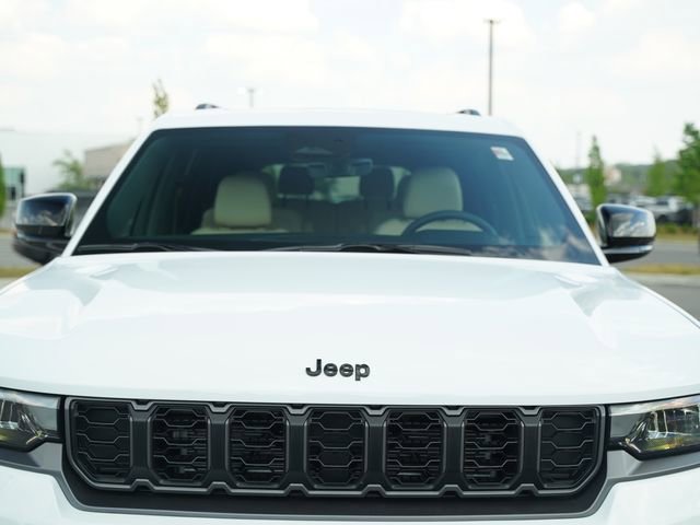 New 2026 Jeep Grand Cherokee L Limited w/ Limited Altitude Package AWD/4WD image 39