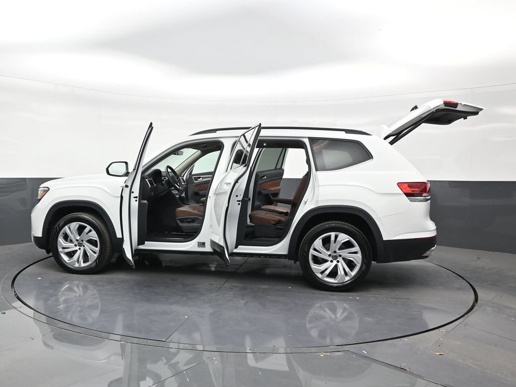 Used 2023 Volkswagen Atlas SE w/ Panoramic Sunroof Package FWD image 30