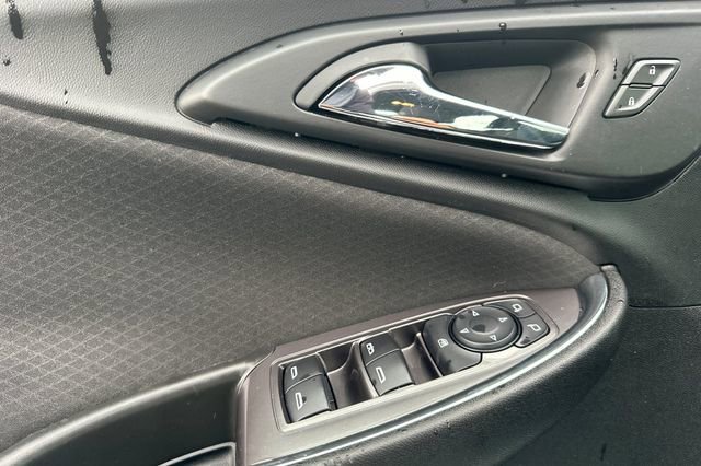 Used 2022 Chevrolet Malibu LT image 11