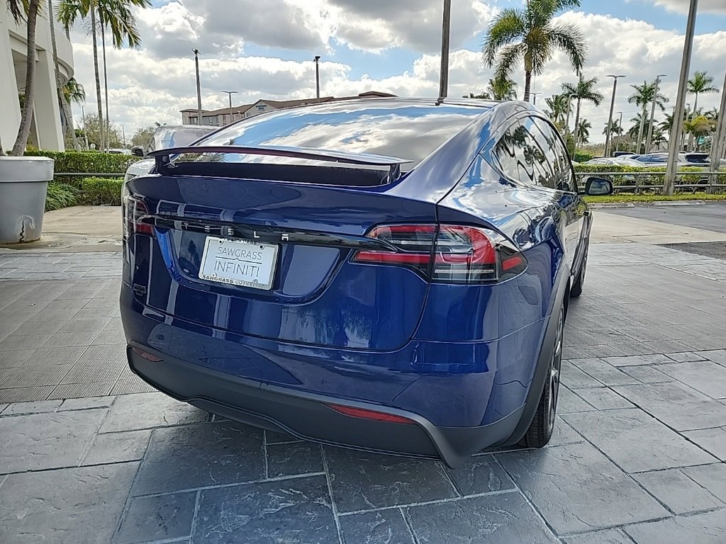 Used 2024 Tesla Model X image 8