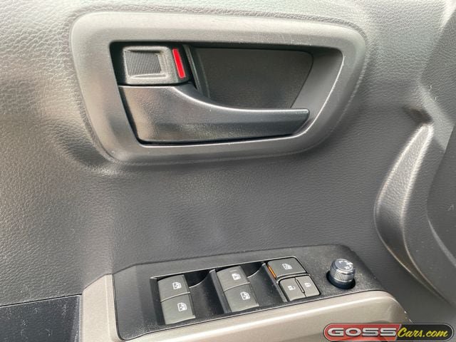 Used 2022 Toyota Tacoma SR5 AWD/4WD image 23