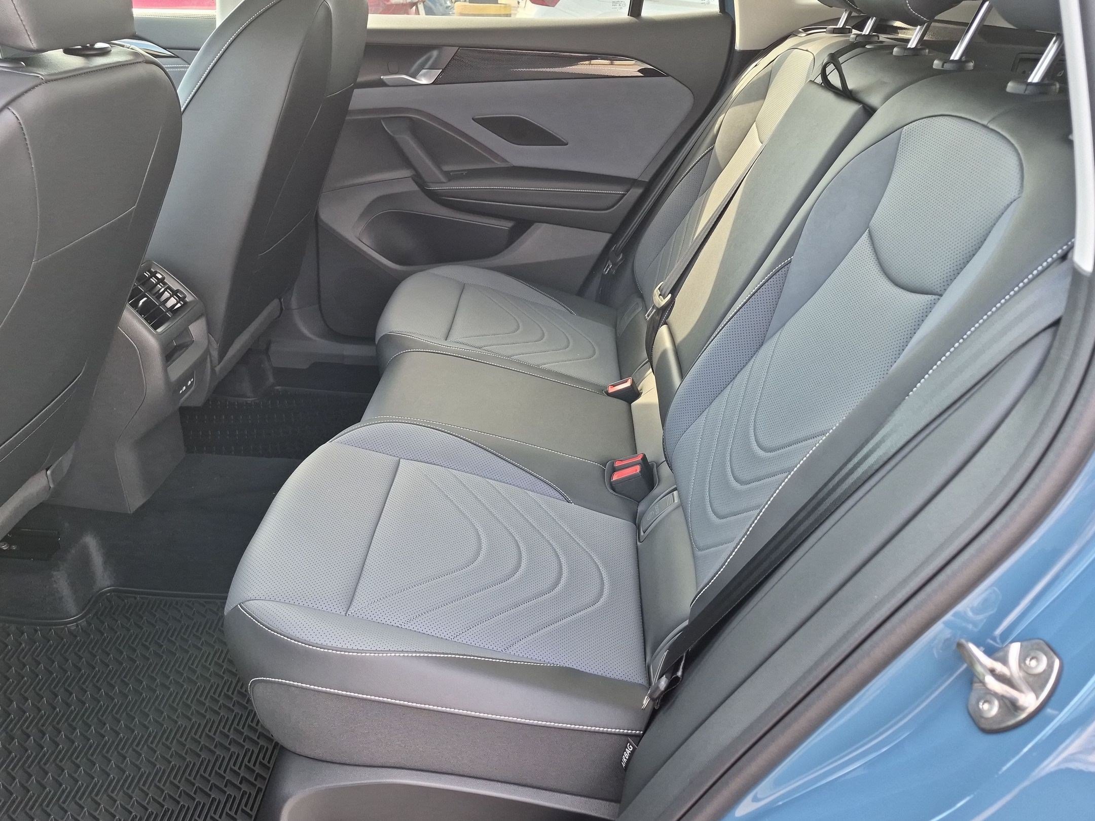 New 2026 Volkswagen Tiguan SE AWD/4WD image 28