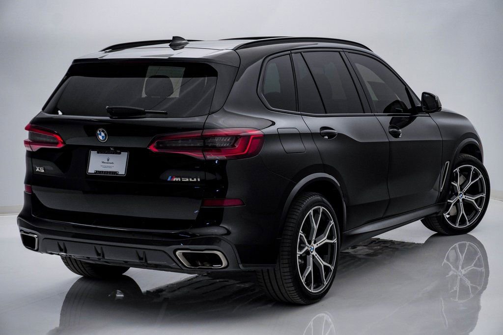 Used 2020 BMW X5 M50i w/ Executive Package image 11
