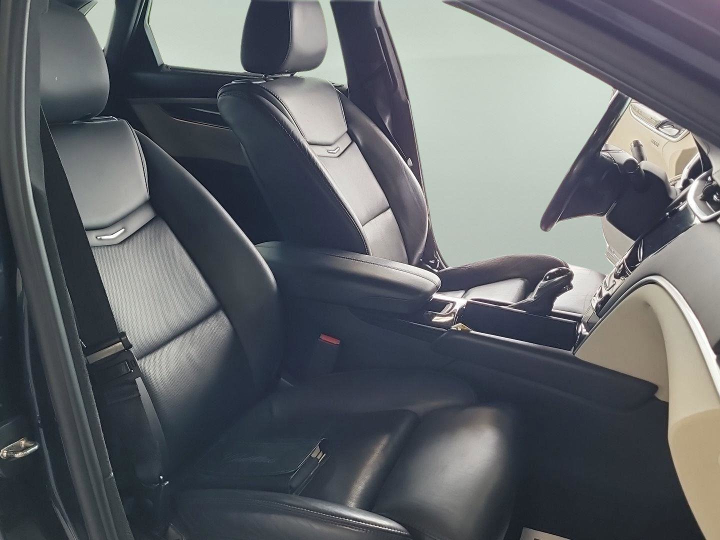 Used 2015 Cadillac XTS Platinum AWD/4WD image 10