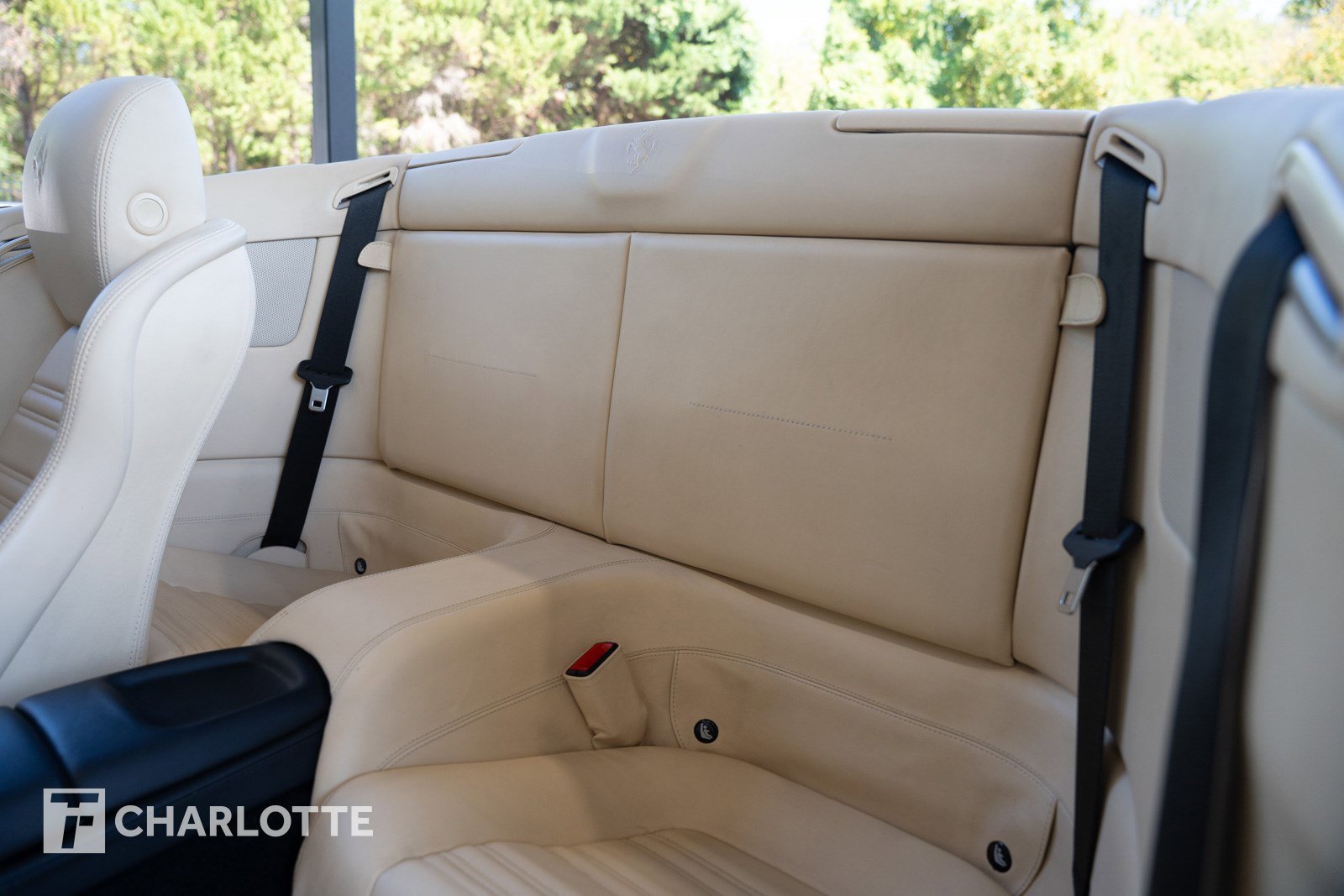 Used 2011 Ferrari California image 21