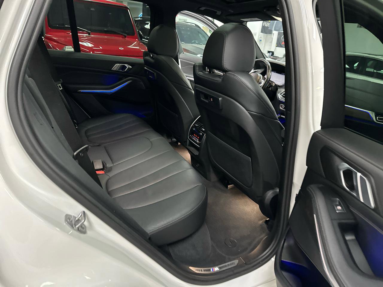 Used 2022 BMW X5 xDrive40i w/ M Sport Package AWD/4WD image 36