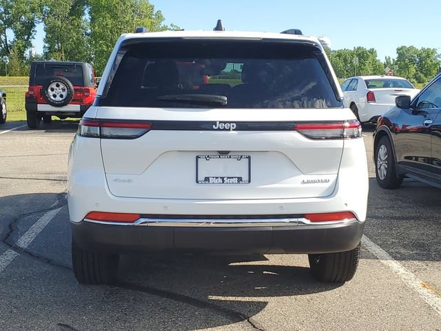 Used 2024 Jeep Grand Cherokee Limited AWD/4WD image 6