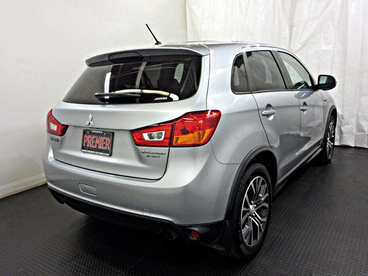 Used 2016 Mitsubishi Outlander Sport ES AWD/4WD image 6