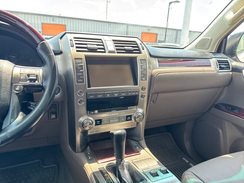 Used 2019 Lexus GX 460 AWD/4WD image 19