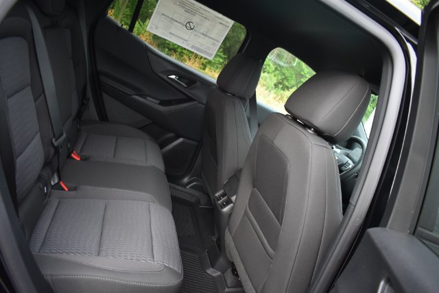 New 2027 Chevrolet Equinox LT w/ Safety and Technology Package AWD/4WD image 15
