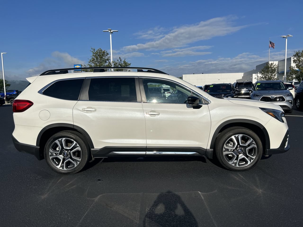 Used 2026 Subaru Ascent Limited AWD/4WD image 8
