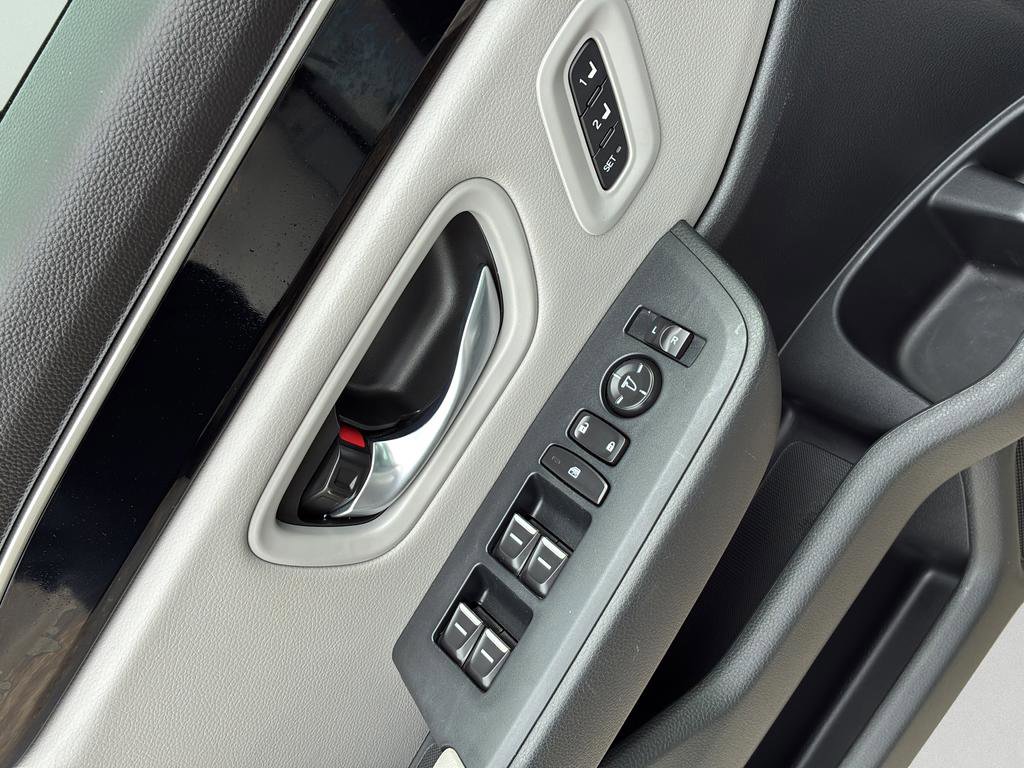 Used 2023 Honda Pilot Touring image 23