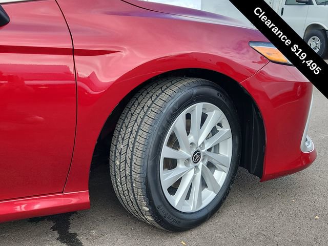 Used 2022 Toyota Camry LE image 17