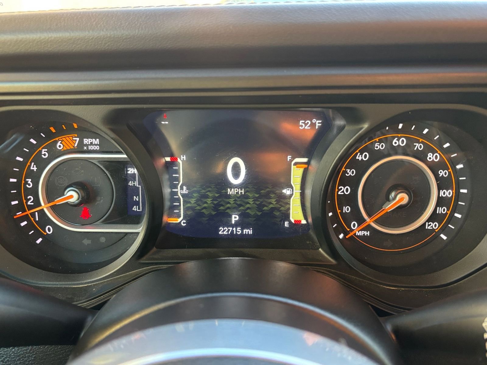 Used 2025 Jeep Wrangler Sahara image 40