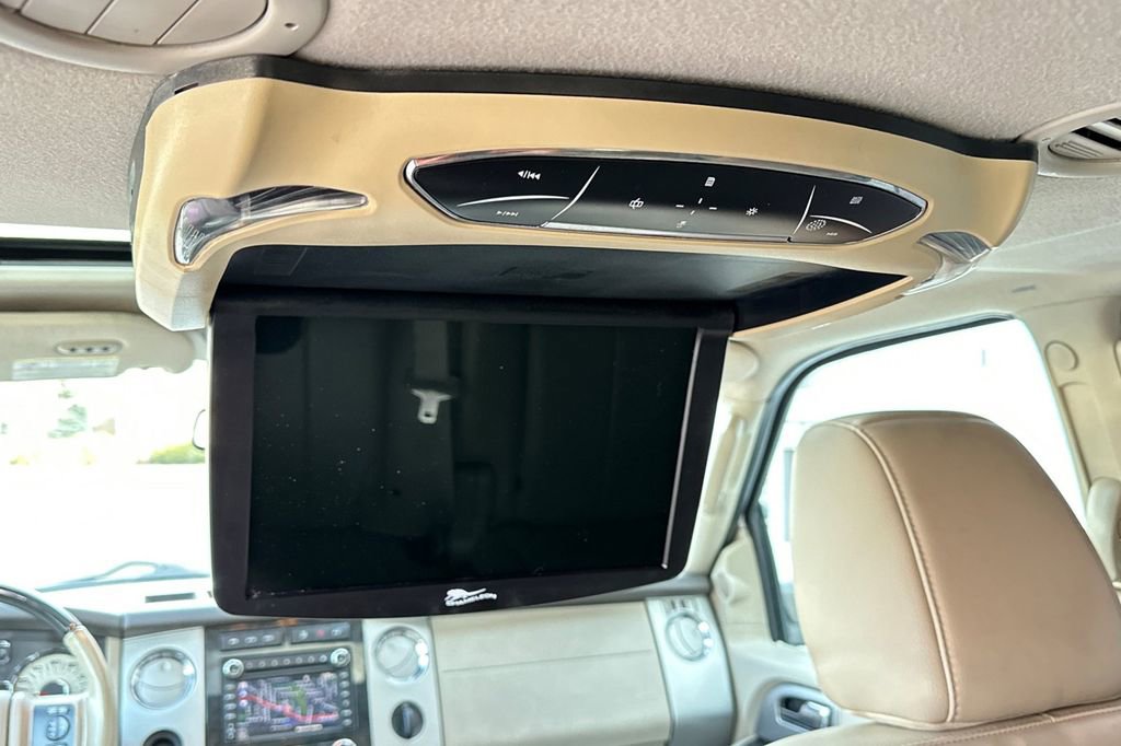 Used 2013 Ford Expedition Limited RWD image 16