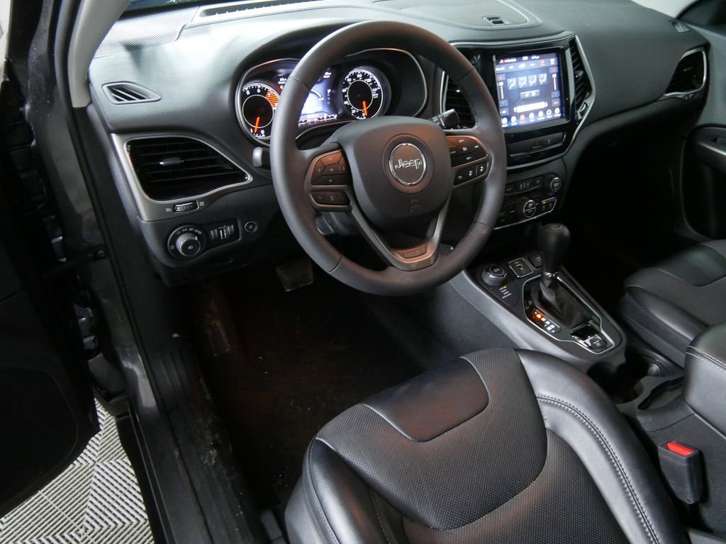 Used 2022 Jeep Cherokee Limited AWD/4WD image 16