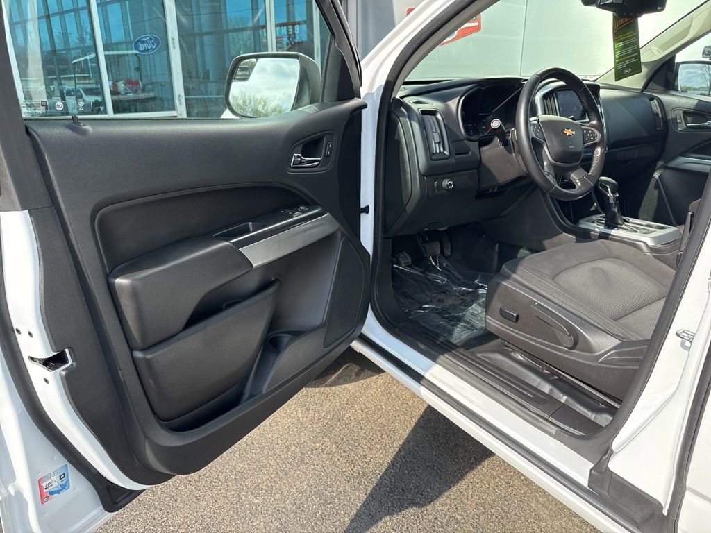 Used 2022 Chevrolet Colorado LT w/ Fleet Safety Package image 11