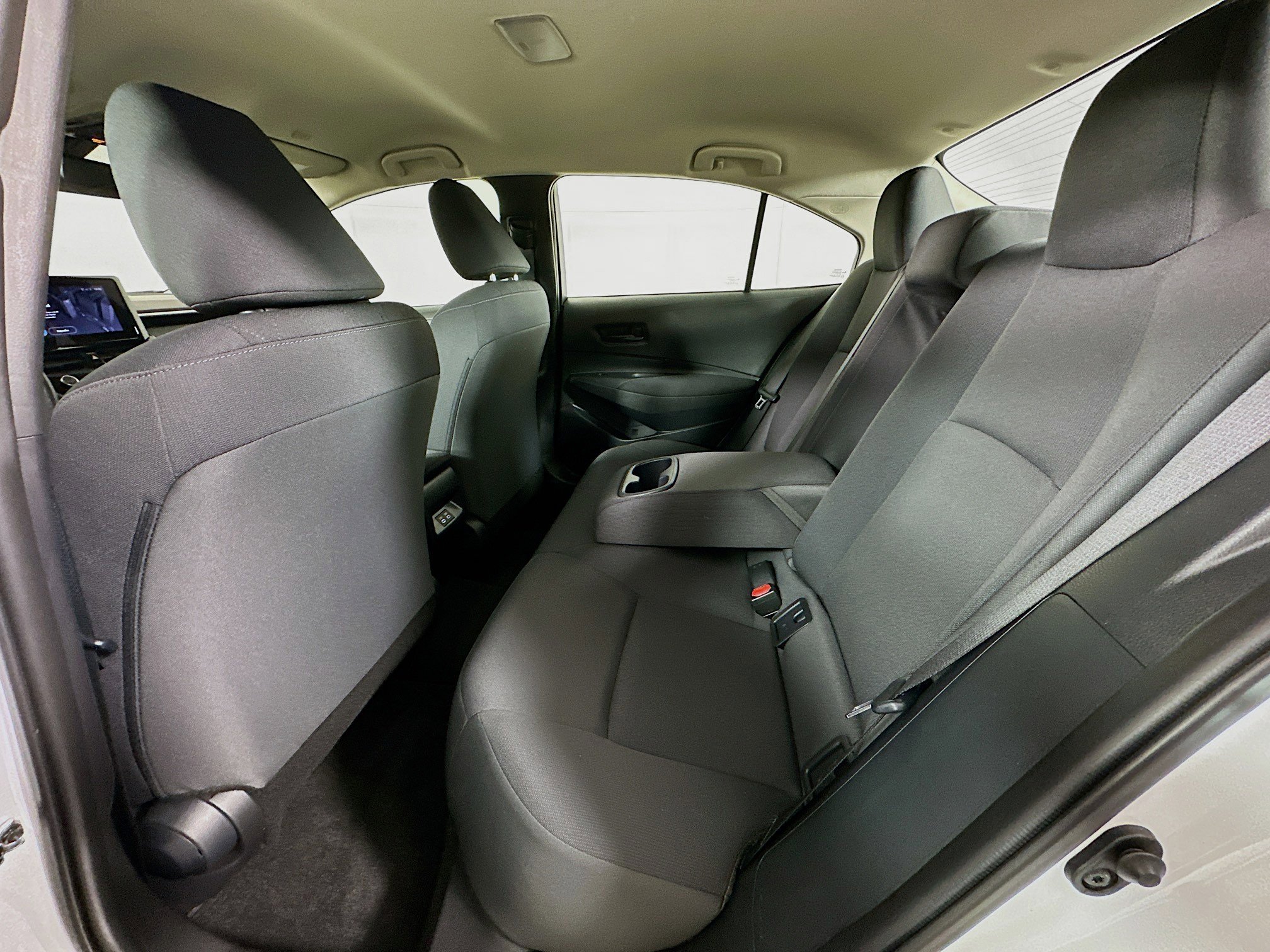 Used 2023 Toyota Corolla LE w/ Carpet Mat Package (TMS) image 25