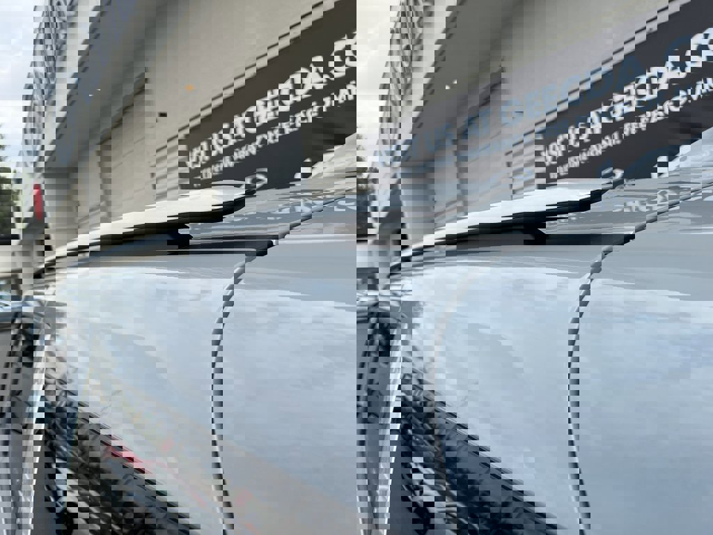 New 2026 Kia Carnival EX image 8