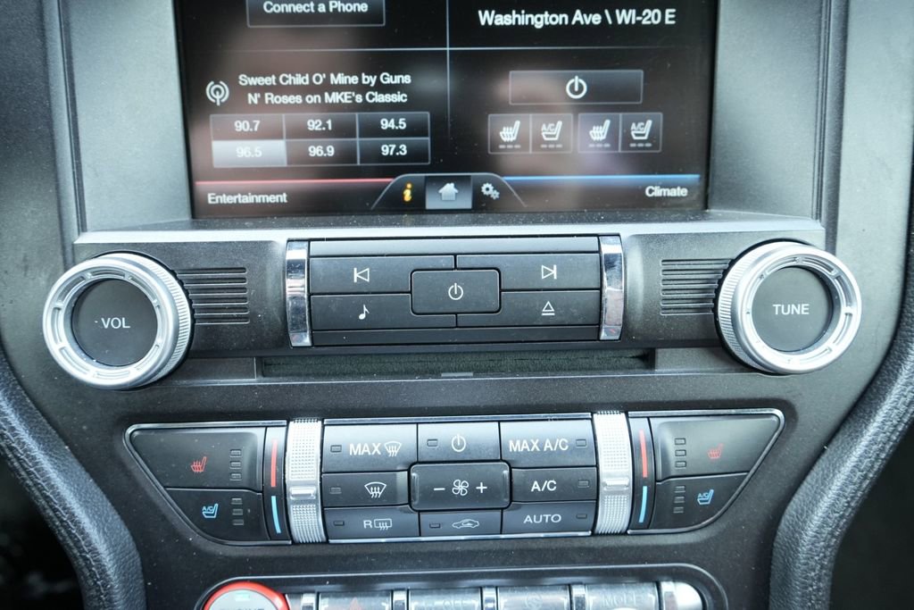 Used 2015 Ford Mustang Premium image 33
