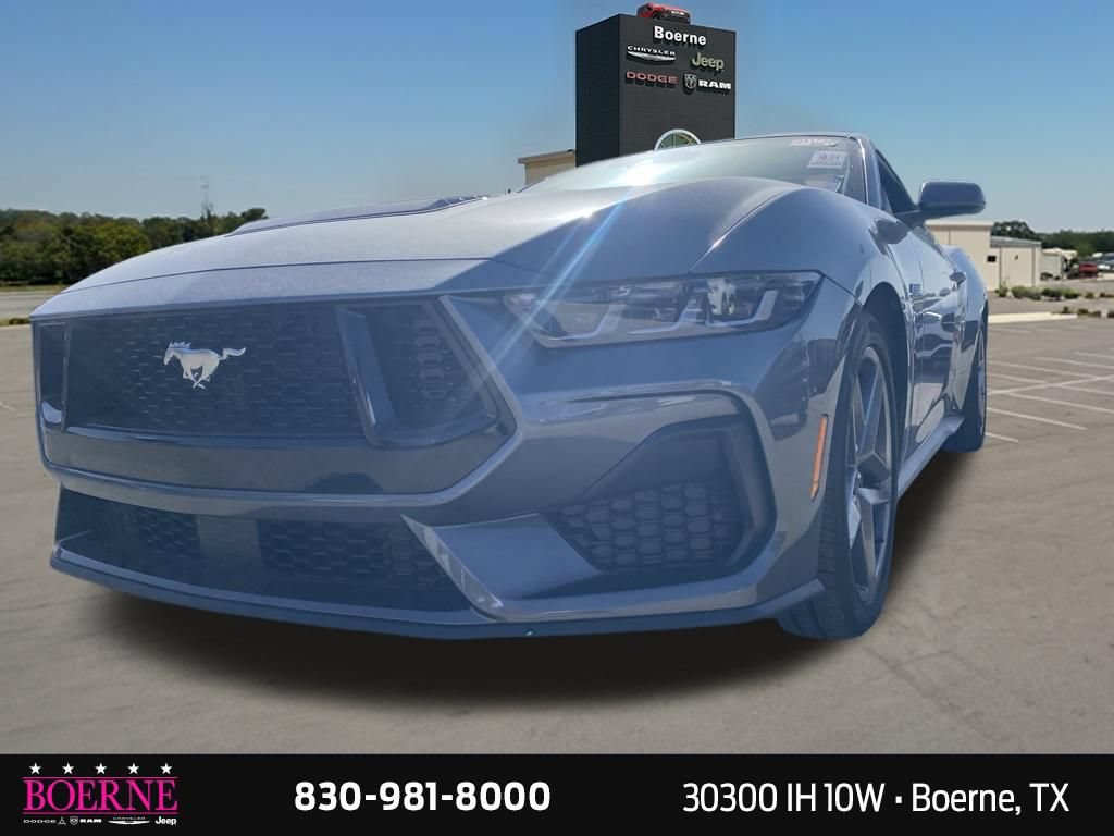 Used 2024 Ford Mustang GT RWD image 3