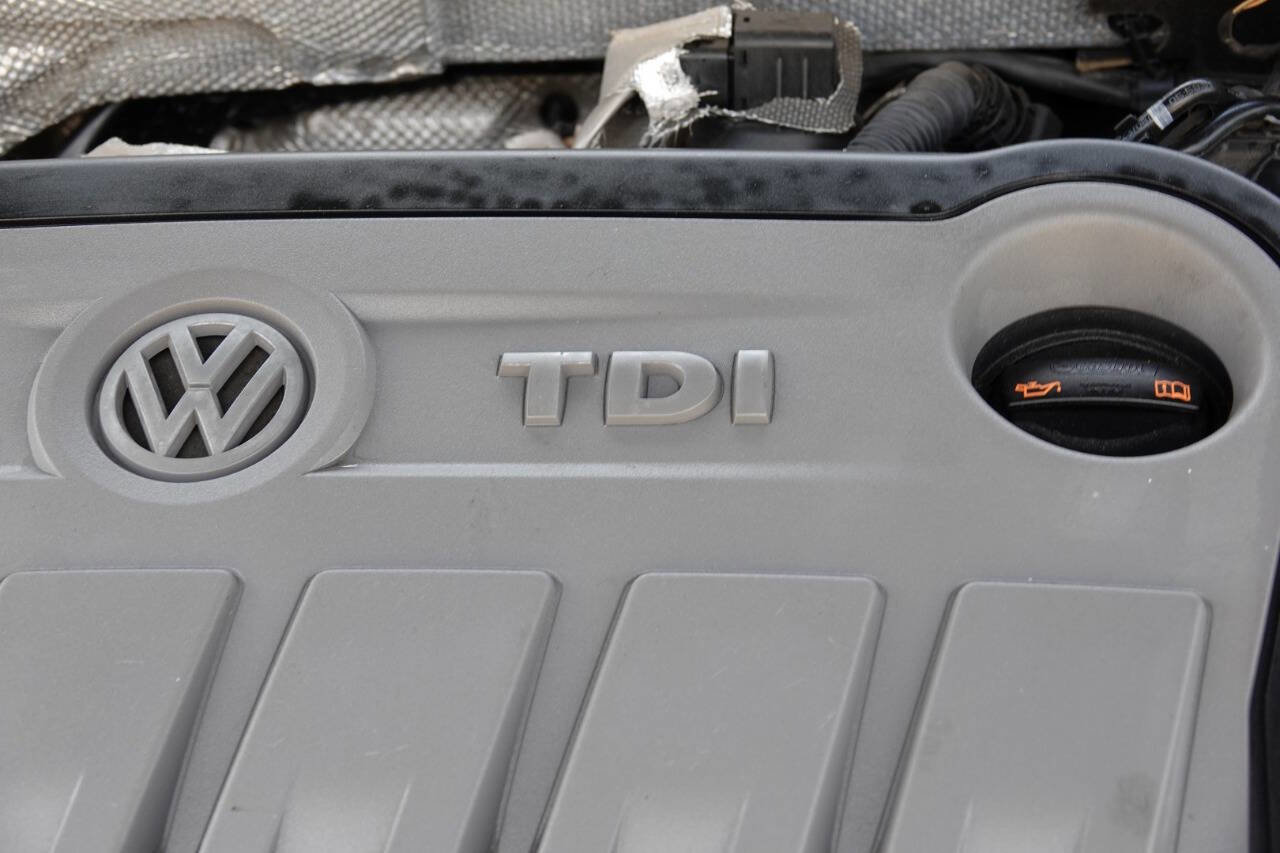 Used 2013 Volkswagen Passat TDI SEL Premium image 89