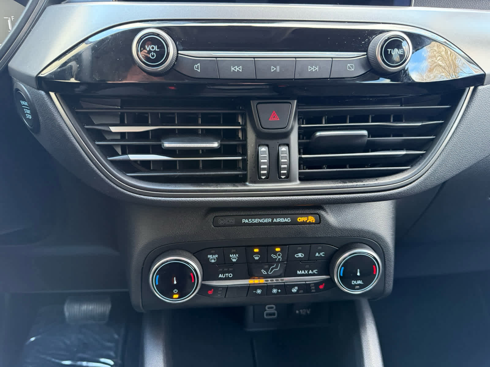 New 2025 Ford Escape Active w/ Cold Weather Package FWD image 13