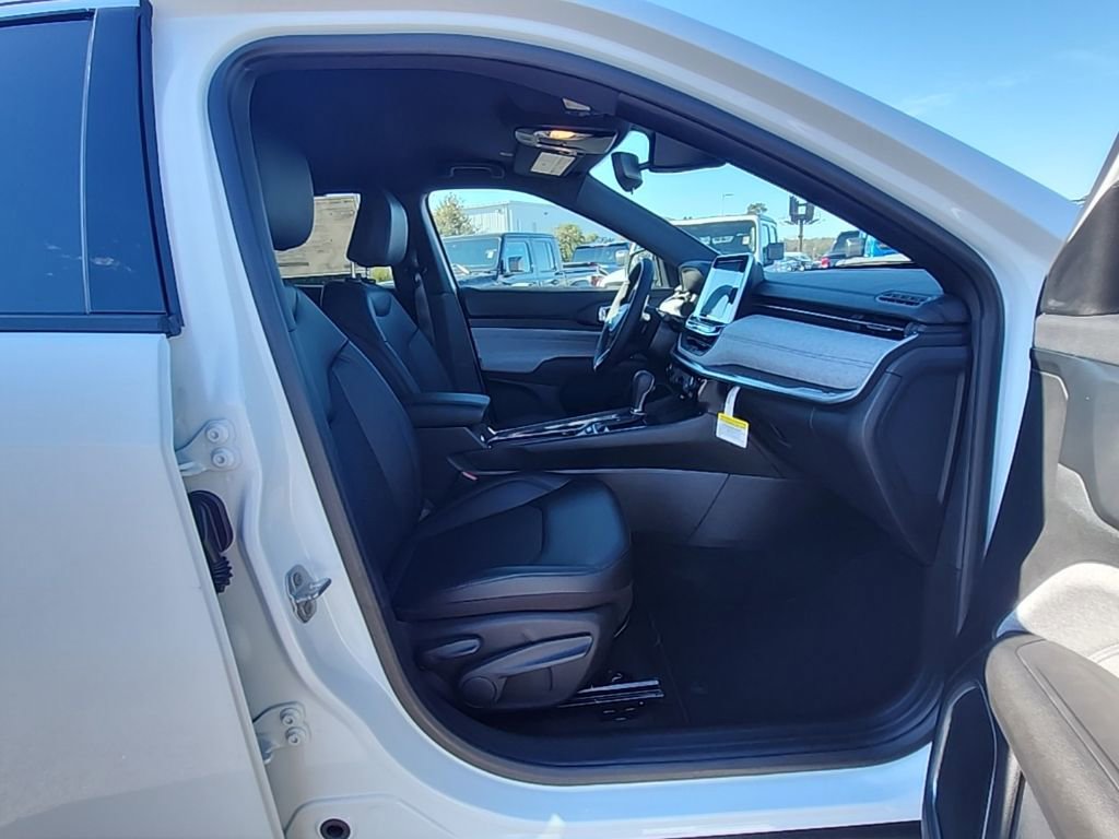 New 2026 Jeep Compass Latitude image 21