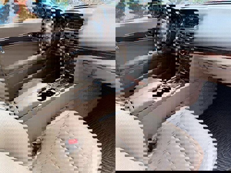 Used 2010 Mercedes-Benz E 550 Coupe image 13