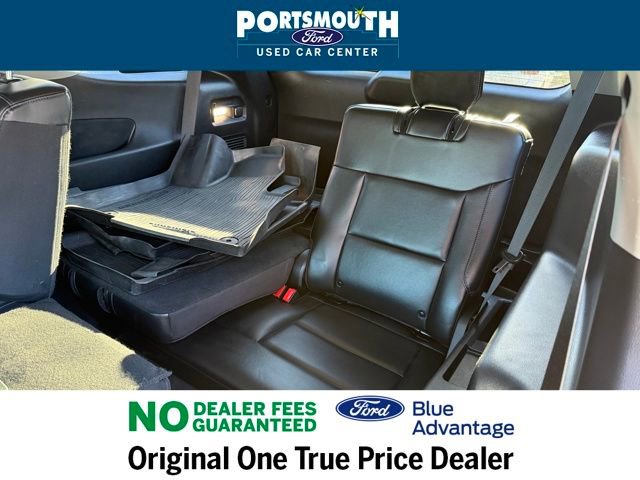 Used 2022 Ford Explorer XLT w/ Equipment Group 202A image 8