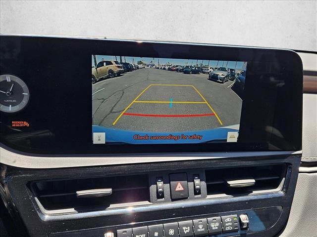 Used 2023 Lexus ES 300h w/ Premium Package FWD image 13