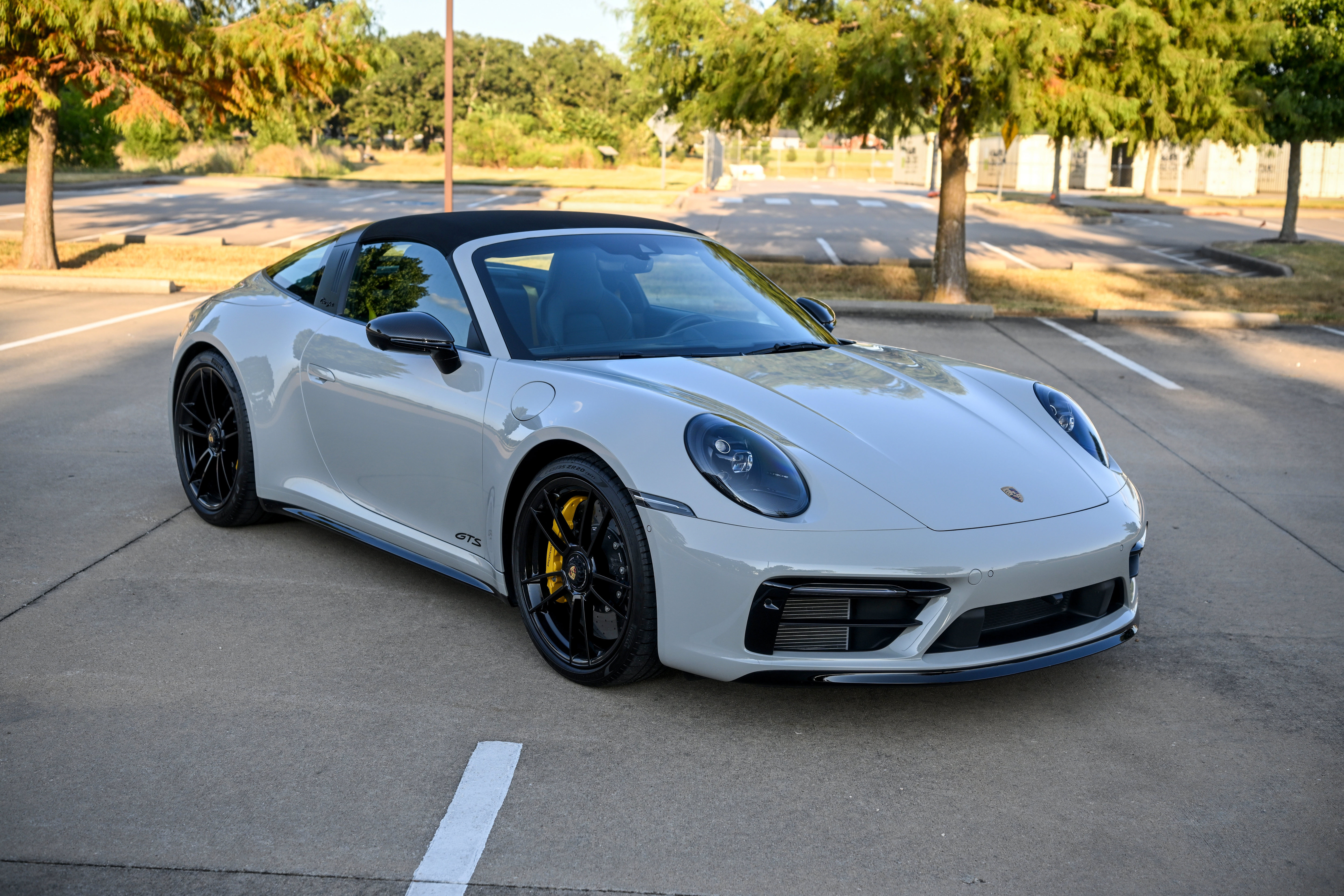 Used 2022 Porsche 911 AWD/4WD image 18