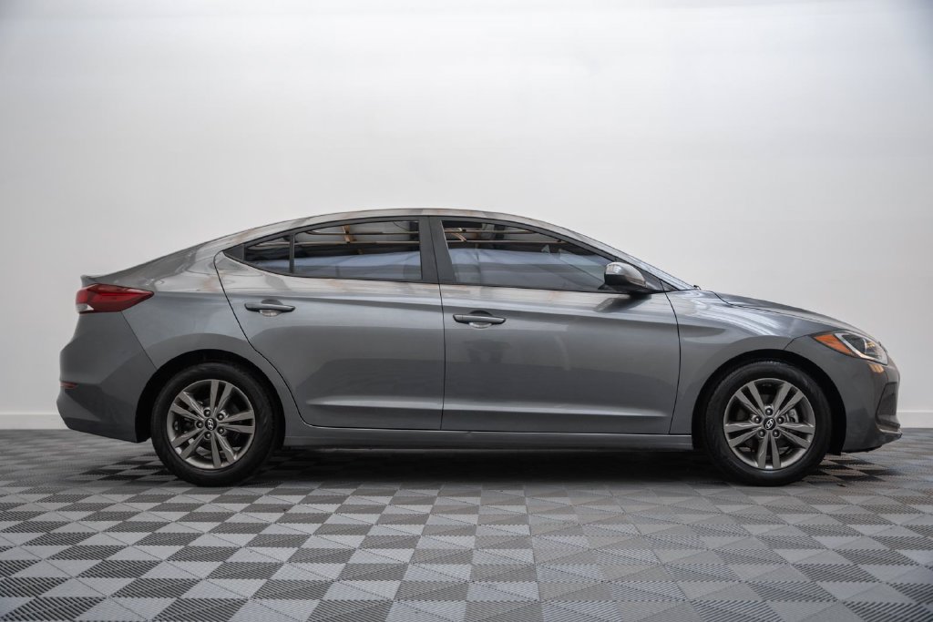 Used 2018 Hyundai Elantra SEL FWD image 4