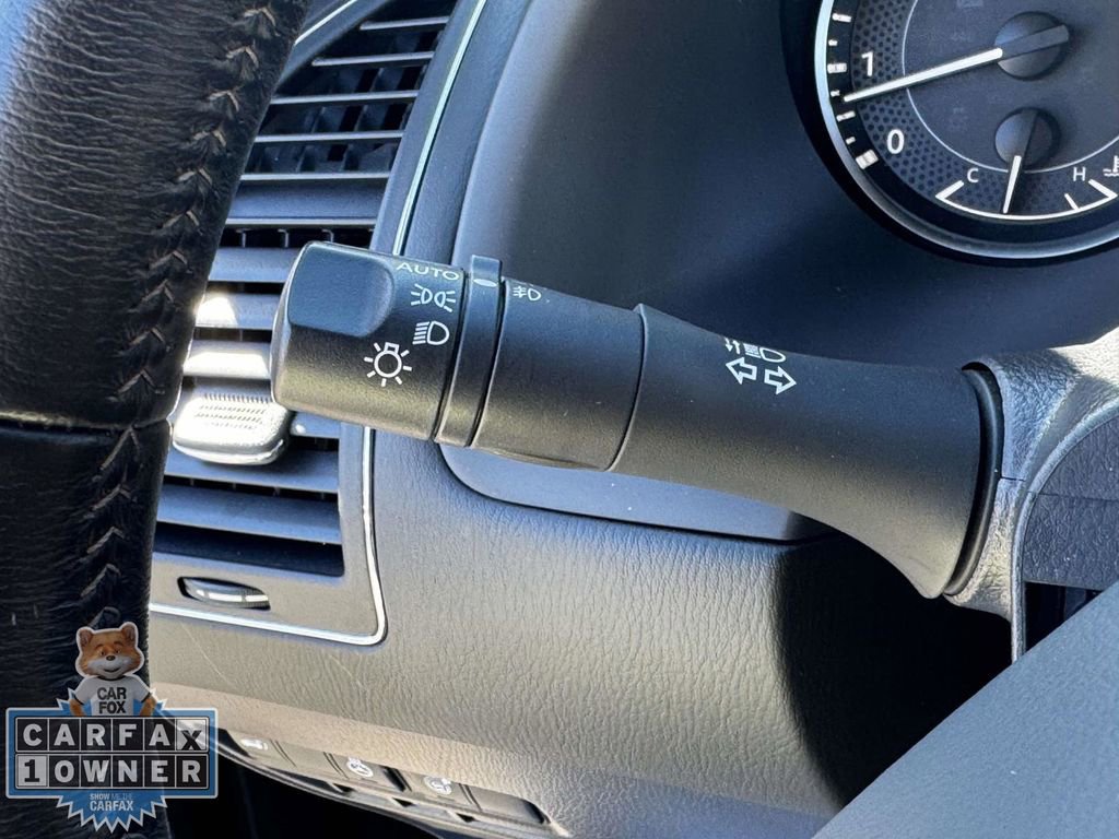 Used 2022 Nissan Armada Platinum w/ Captain's Chairs Package image 28