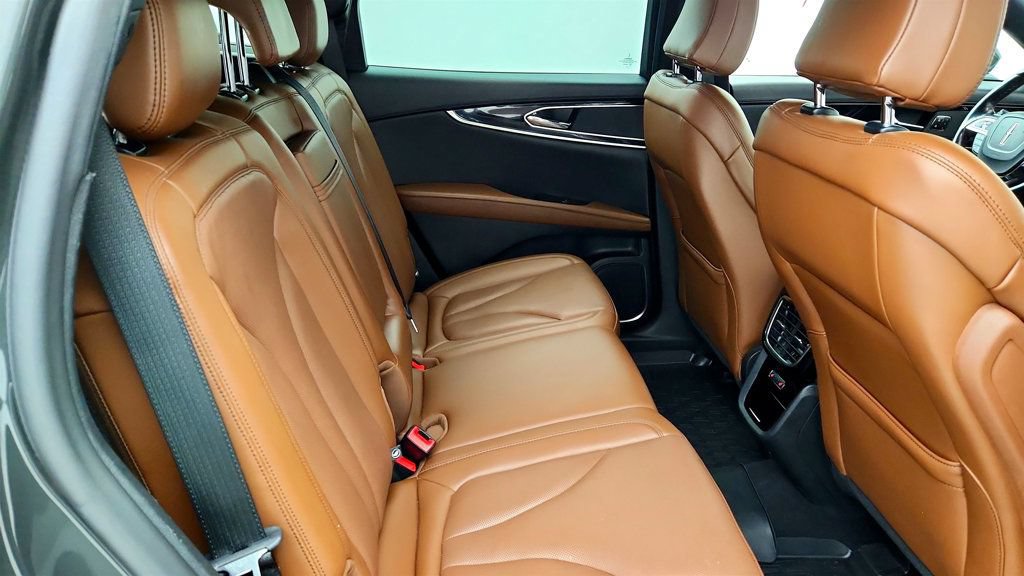 Used 2023 Lincoln Nautilus Reserve AWD/4WD image 22