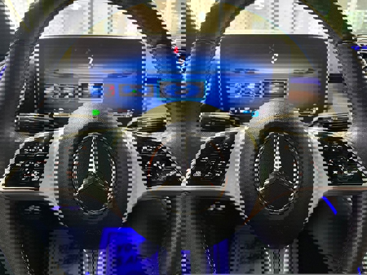 Used 2023 Mercedes-Benz C 300 4MATIC Sedan w/ Exclusive Trim Package image 20