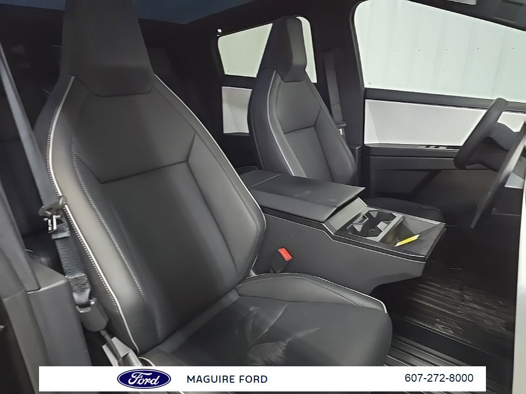 Used 2024 Tesla Cybertruck AWD Crew Cab image 15