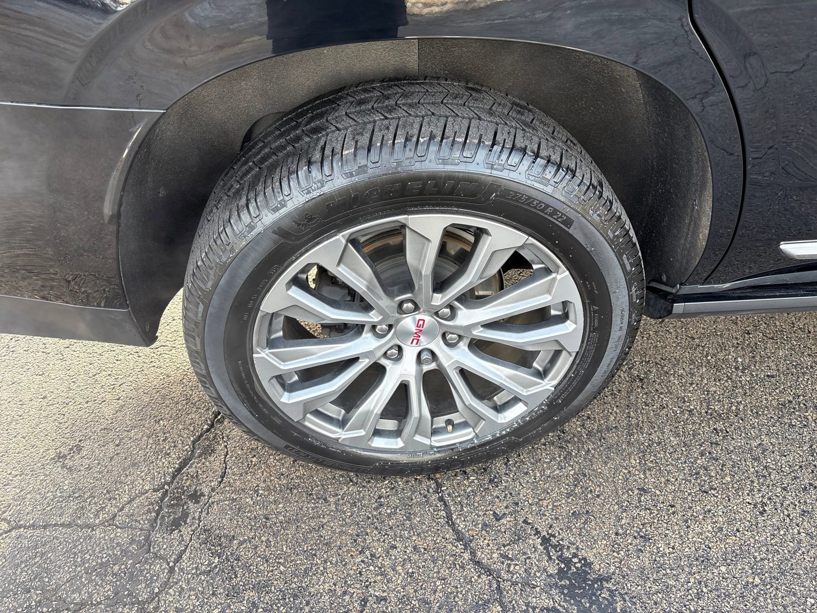 Used 2021 GMC Yukon Denali image 32