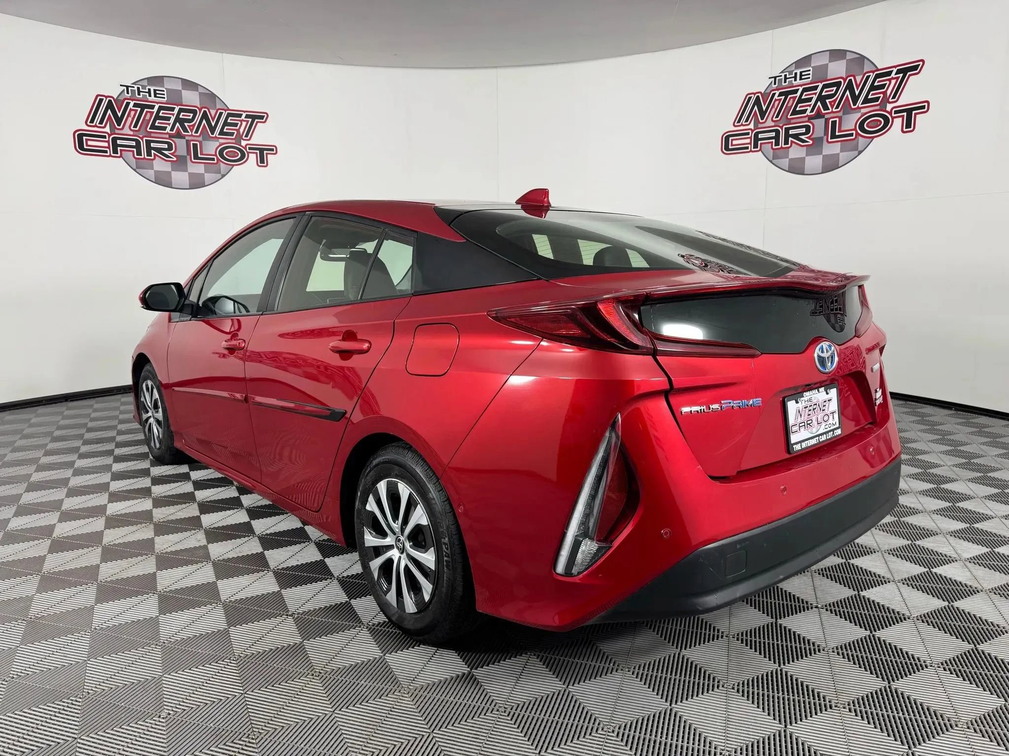 Used 2022 Toyota Prius Prime Limited FWD image 5