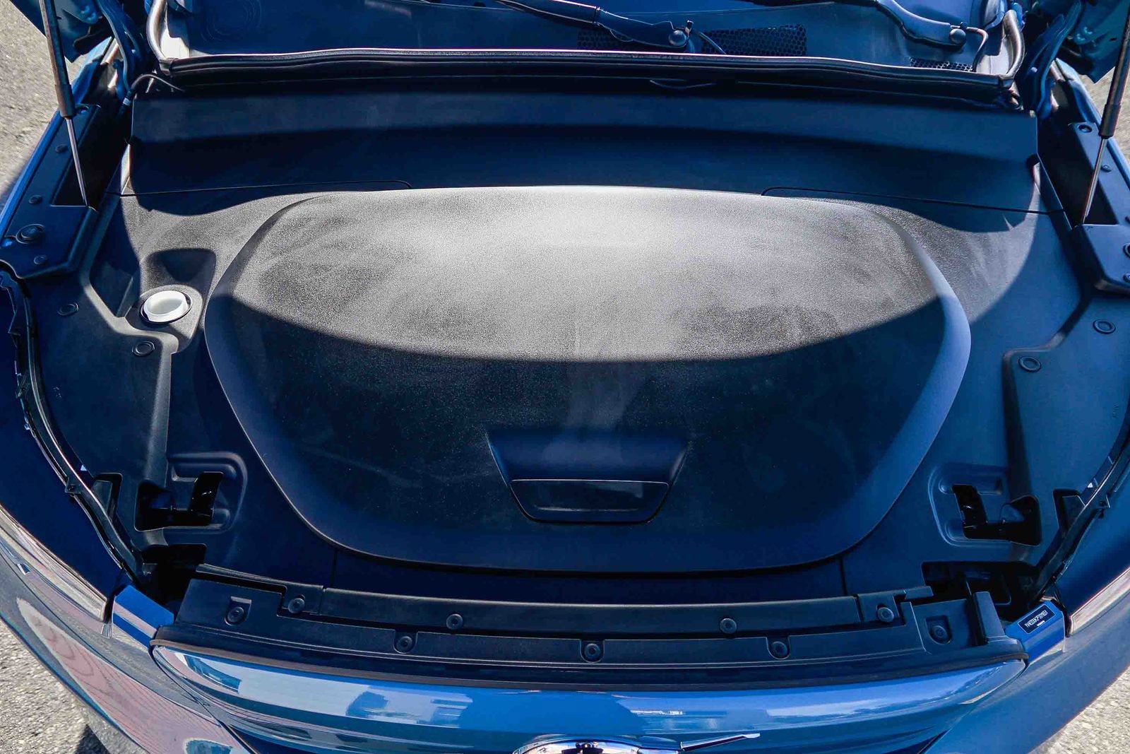 Used 2023 Volvo XC40 Recharge Core image 29