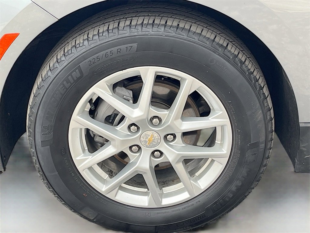 Used 2024 Chevrolet Equinox LS image 30