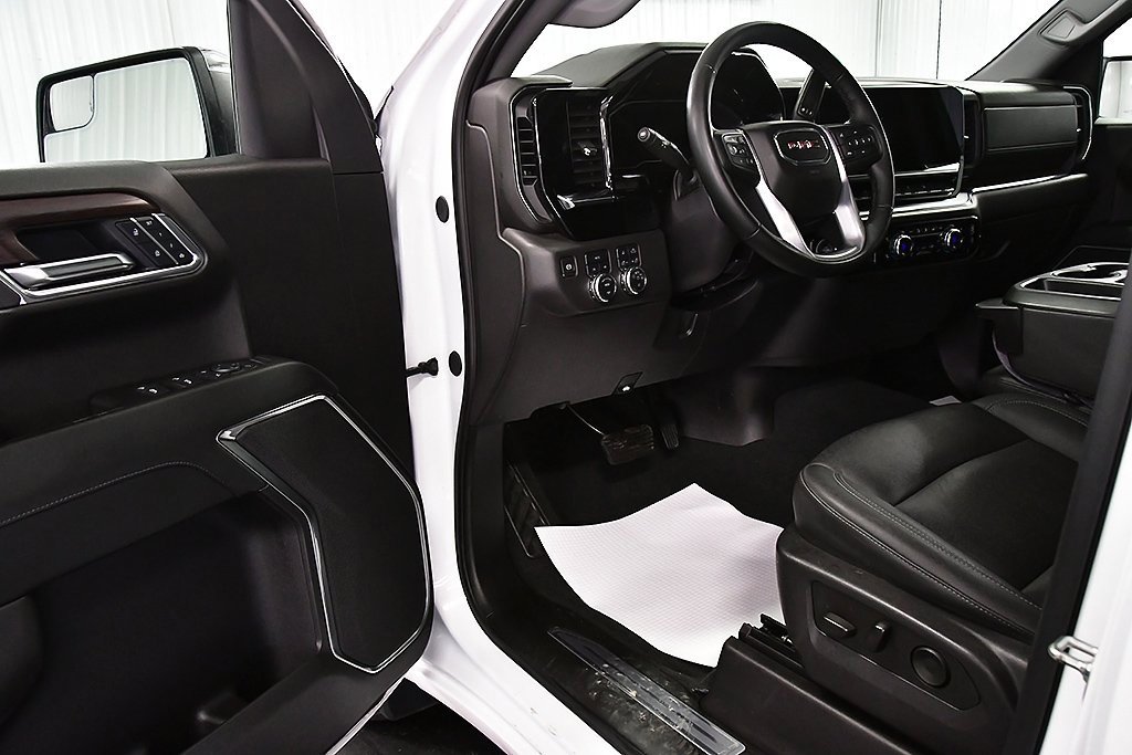 Used 2025 GMC Sierra 1500 SLT image 18