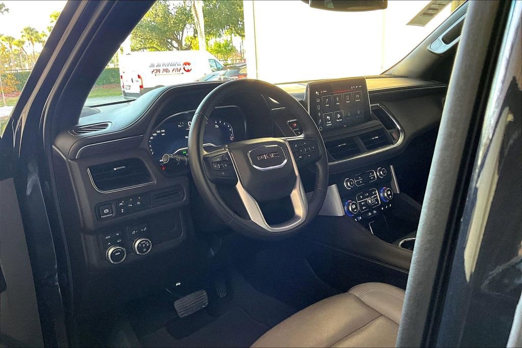 Used 2024 GMC Yukon SLT image 4
