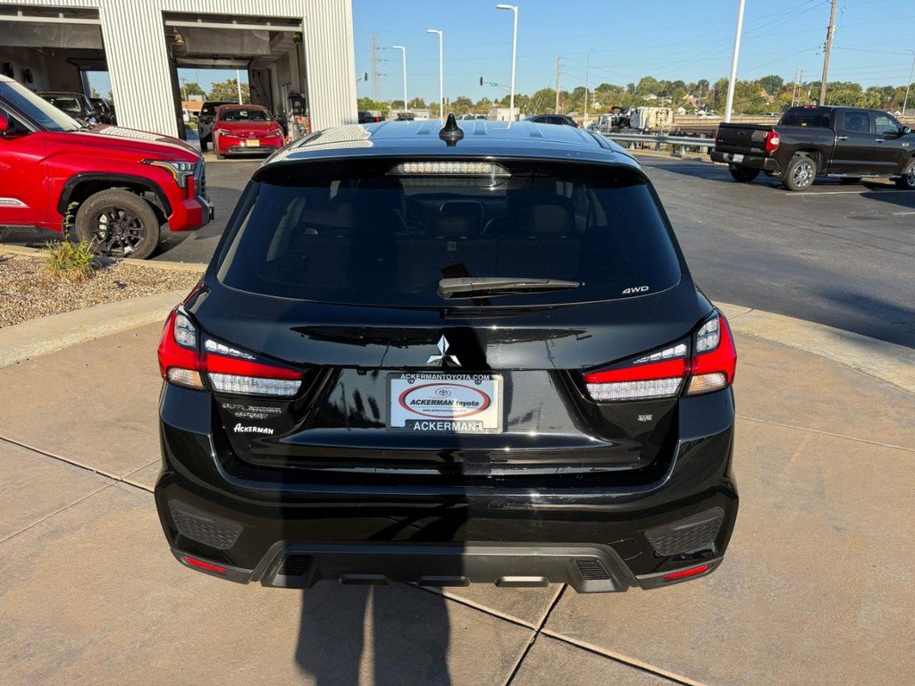 Used 2025 Mitsubishi Outlander Sport AWD image 8