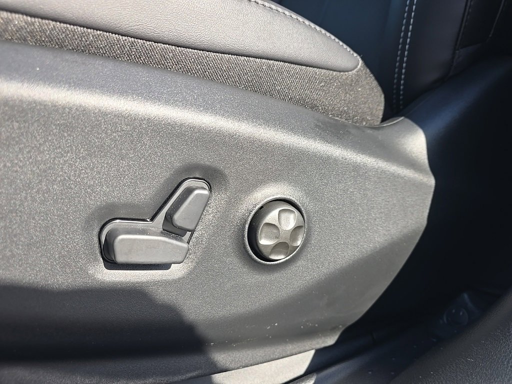 New 2026 Chrysler Pacifica Select image 16