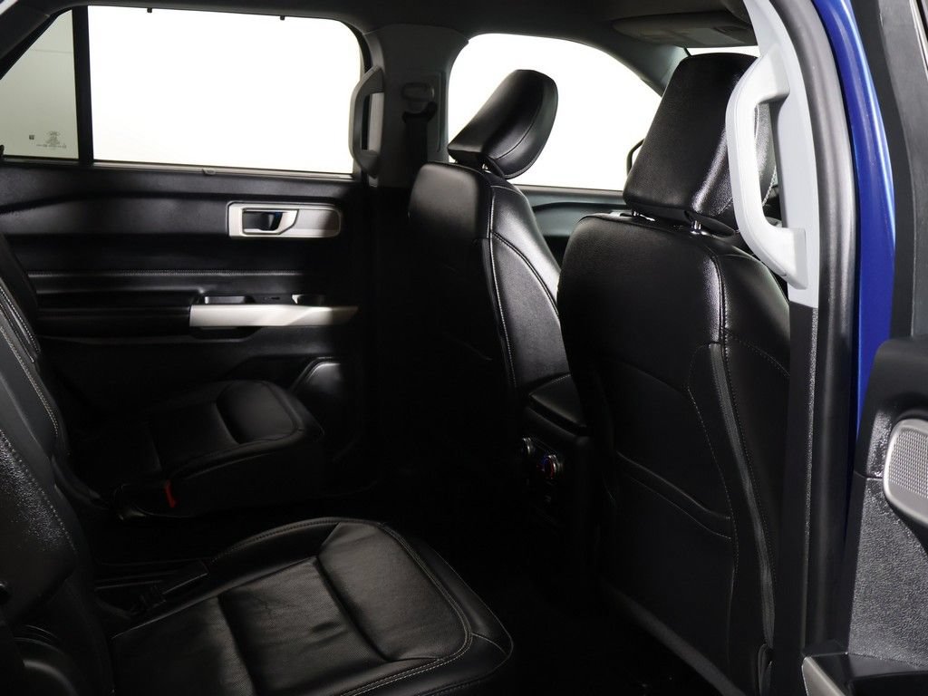 Used 2022 Ford Explorer Limited w/ Equipment Group 301A RWD image 32