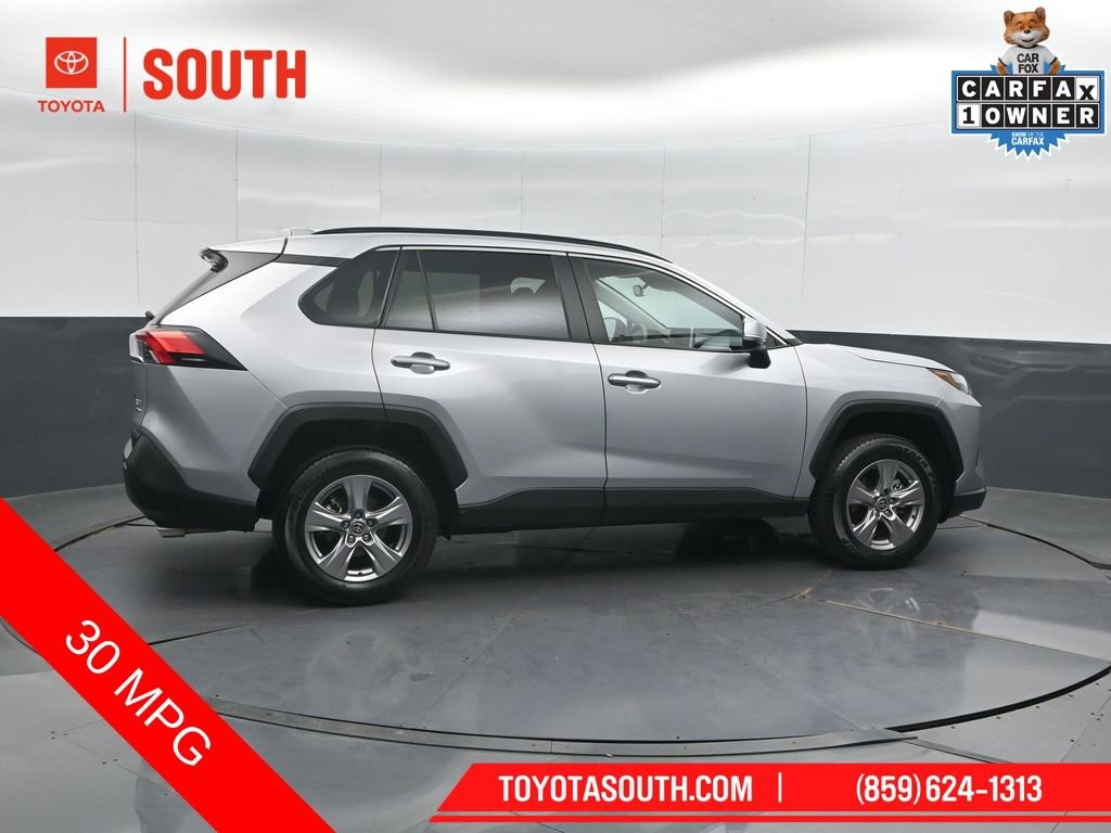 Used 2025 Toyota RAV4 XLE image 3