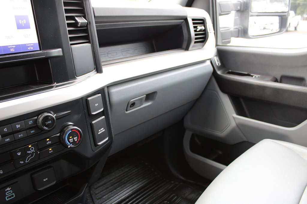 Used 2024 Ford F350 XL w/ XL Chrome Package RWD image 28